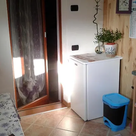 Bilocale Con Terrazzo Maggiore Appartement